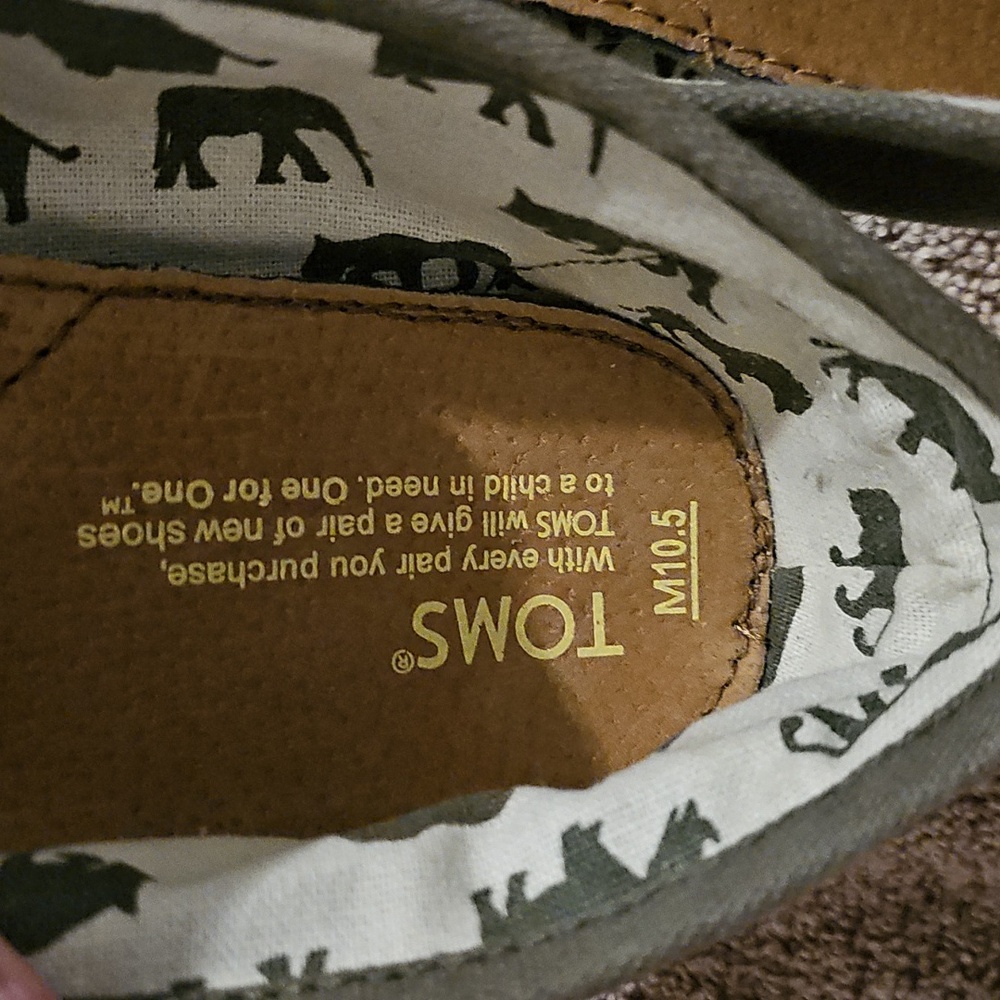 NWOT TOMS Dark Green Canvas Slip-Ons, Sz 10.5 - Picture 2 of 3